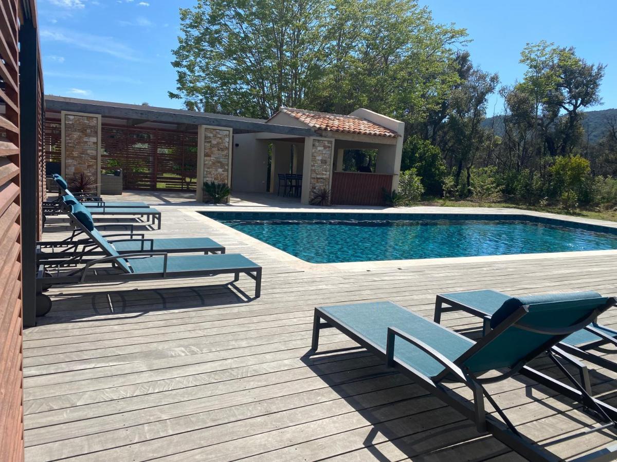 Magnifique Villa Avec Piscine Au Coeur Des Vignes Cogolin Exterior photo