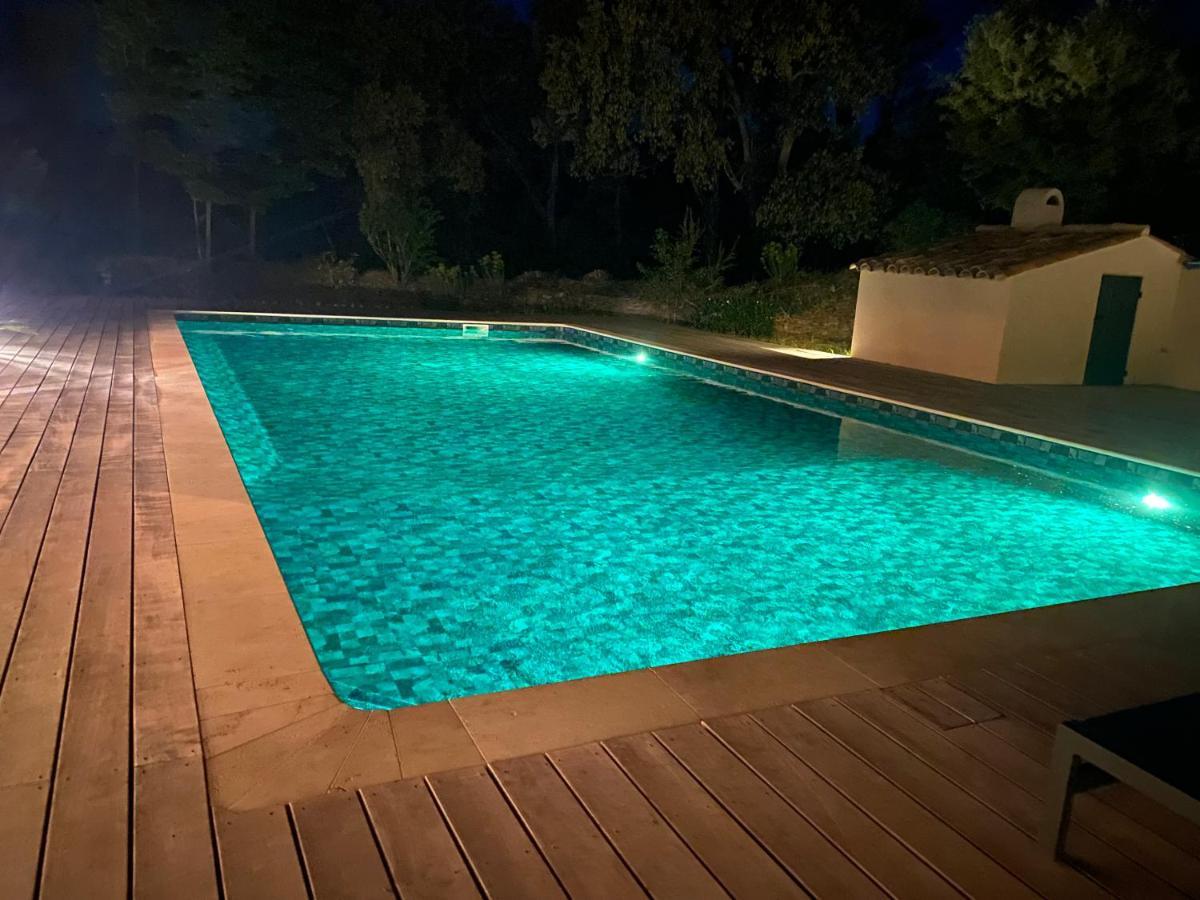 Magnifique Villa Avec Piscine Au Coeur Des Vignes Cogolin Exterior photo